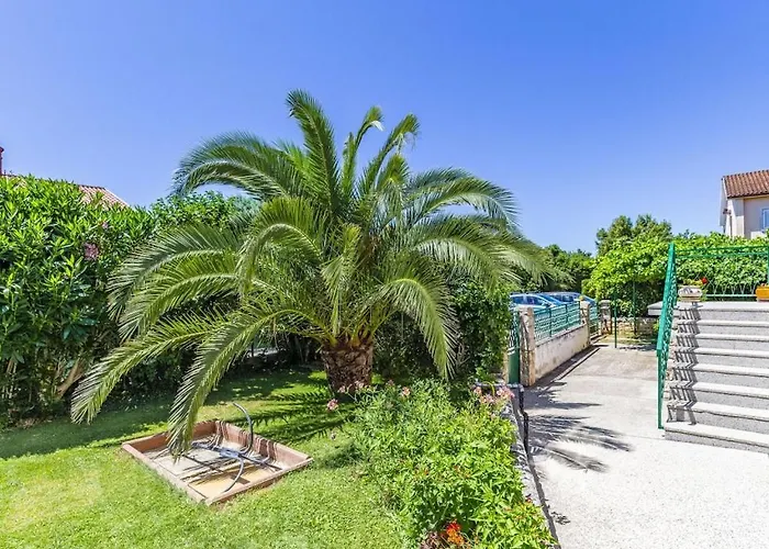Villa In With Swimming Pool *