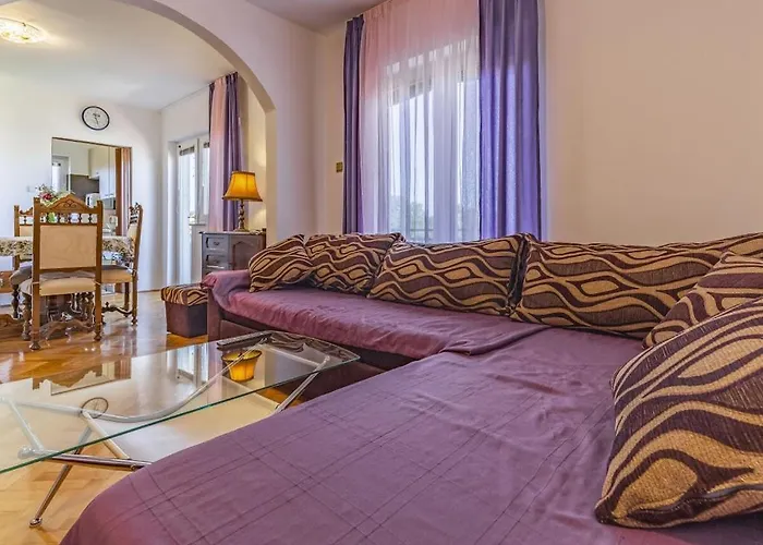 Villa In With Swimming Pool