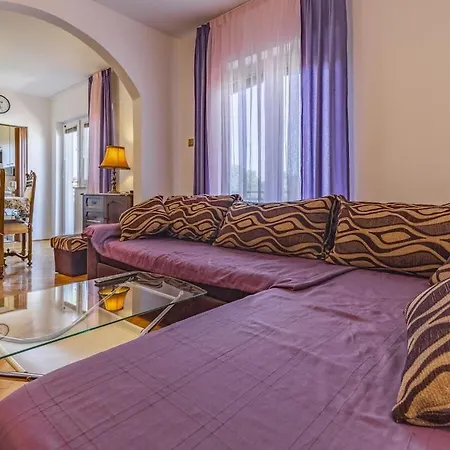 Villa In With Swimming Pool